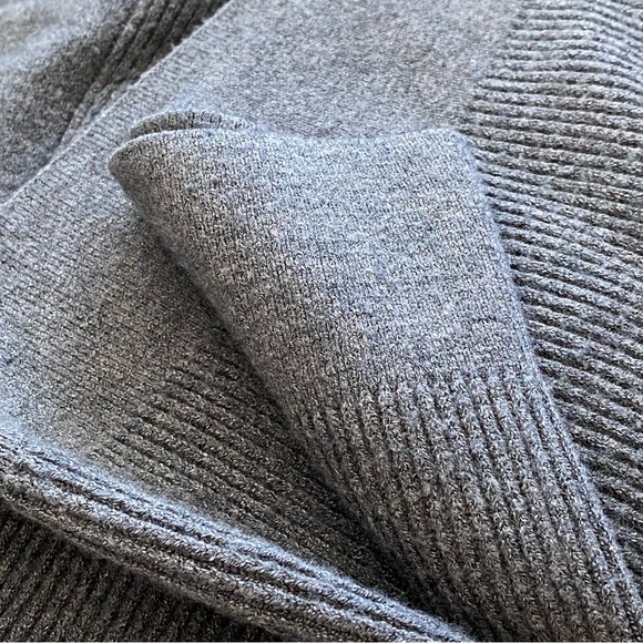 Zara Wool Fine Knit Grey Ribbed Oversized Scarf/Wrap - Picture 9 of 11